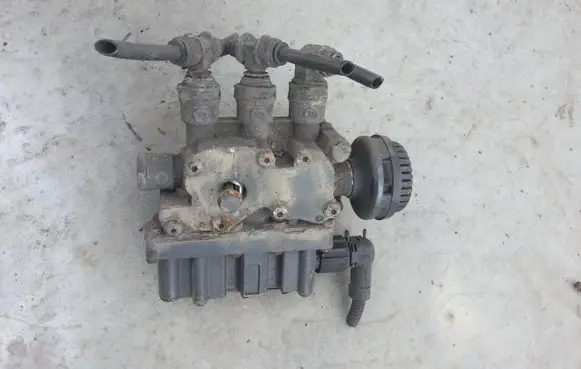 DAF 95 XF Front shock absorber actuator solenoid 