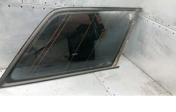 Audi A6 Allroad C5 Rear side window 43R-00137