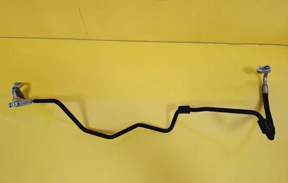 Air conditioning (A/C) pipe/hose