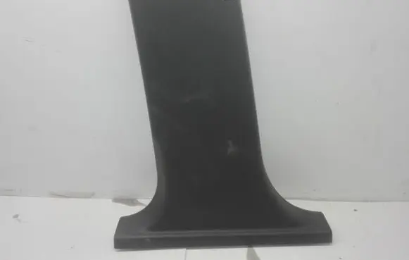 (B) pillar trim (bottom)