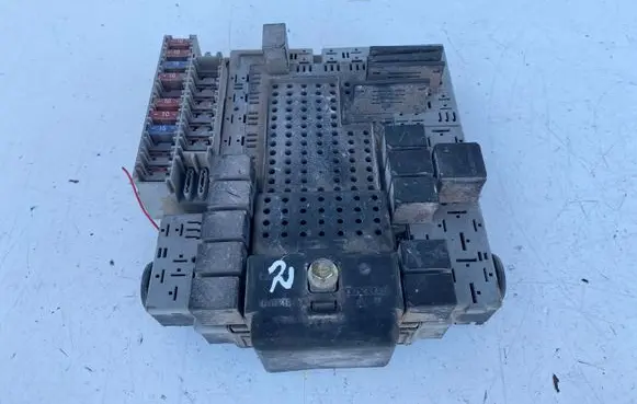 Volvo S80 Fuse module 9494342