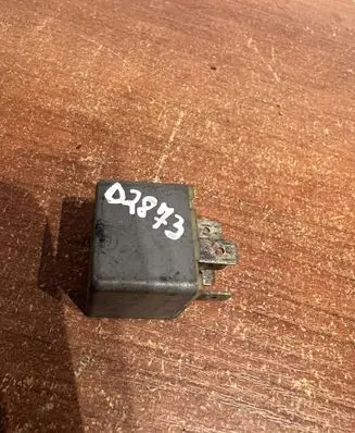 Nissan X-Trail T30 Other relay 12V20A D2873