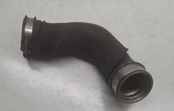Audi A4 S4 B6 8E 8H Intercooler hose/pipe 8E0145737