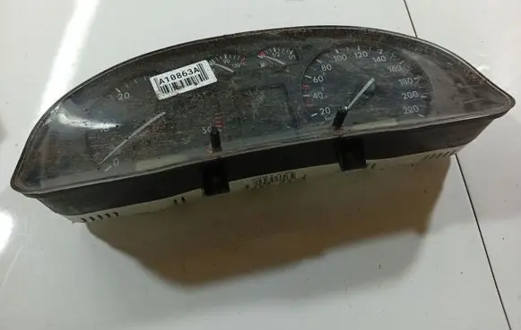 Volkswagen PASSAT B5 Speedometer (instrument cluster) 09051940090 0905-194-0090