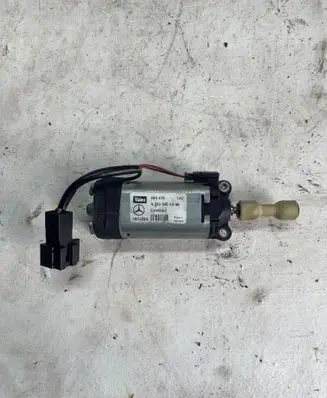 Mercedes-Benz E W211 Steering column adjust motor A2205400288