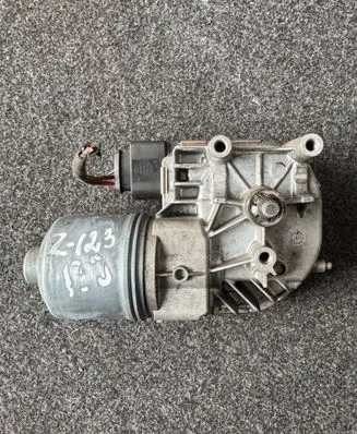 Seat Toledo III (5P) Front wiper linkage and motor 5P0955120B