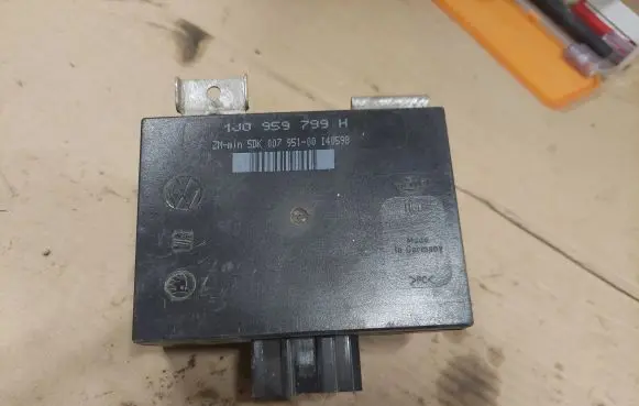 Volkswagen Golf IV Comfort/convenience module 1J0959799H 5DK00795100