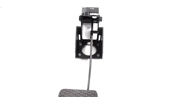 SsangYong Tivoli Brake pedal 