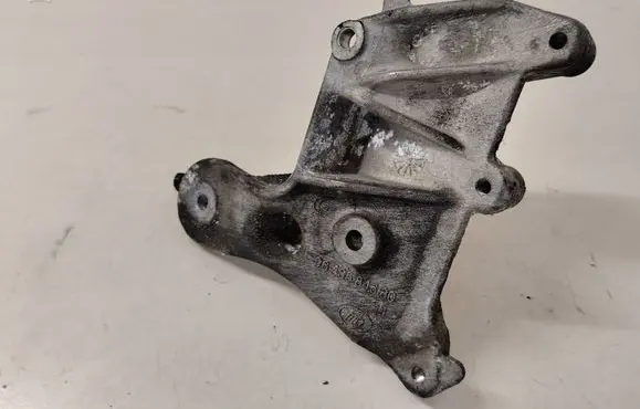 Ford Focus C-MAX Engine mounting bracket 9648584680