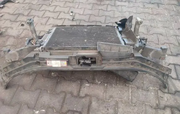 Volkswagen Golf V Radiator support slam panel