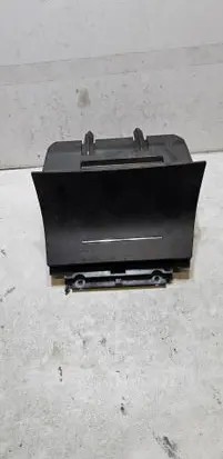 Skoda Octavia Mk2 (1Z) Car ashtray 1Z1857962B 1Z18630077A 812550
