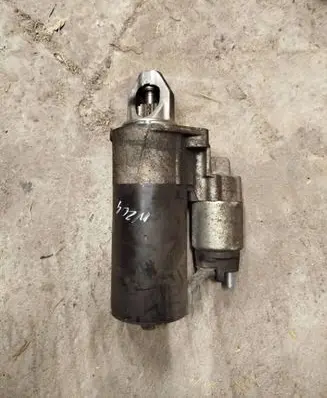 Mercedes-Benz C AMG W204 Starter motor 1005831549
