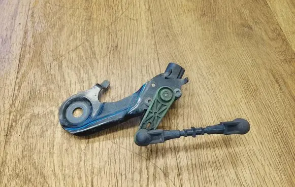 Porsche Macan (95B) Rear air suspension level height sensor 4H0907503