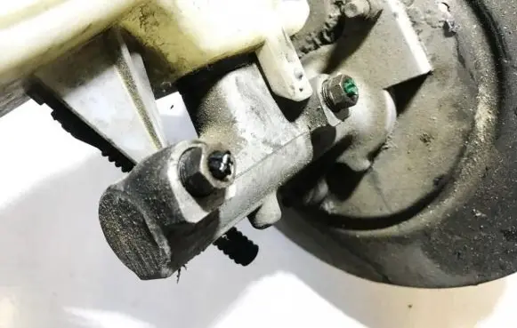 Citroen C3 Master brake cylinder 320670937