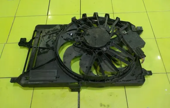 Ford Grand C-MAX Fan set 8V618C607EB