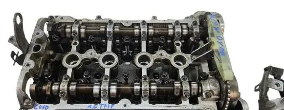 Peugeot RCZ Engine head v753471080