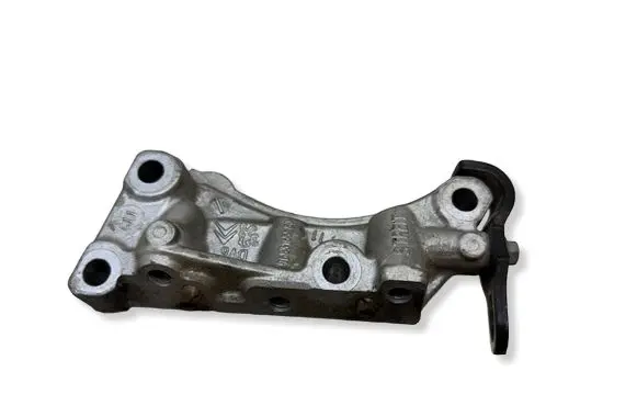 Citroen DS3 Engine mounting bracket 9683165580