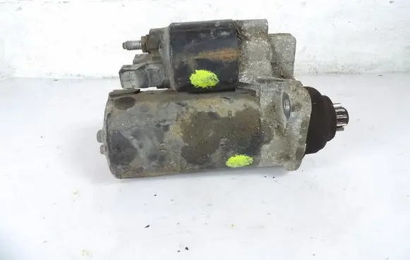 Volkswagen Golf IV Starter motor 