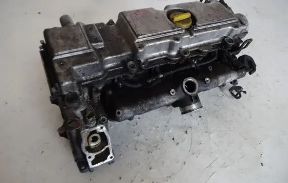 Opel Zafira A Engine head R9128018
