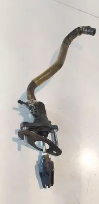 Toyota RAV 4 (XA30) Clutch slave cylinder 