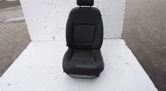 Renault Trafic III (X82) Front driver seat FOTELSTELARZKANAPA