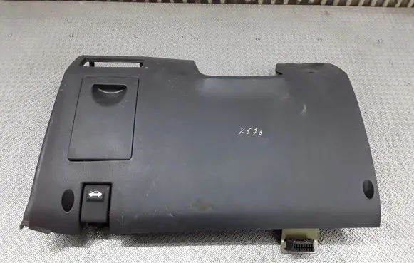 Dashboard lower bottom trim panel