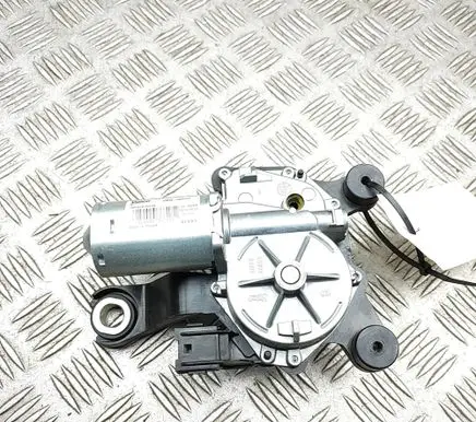 BMW 5 G30 G31 G38 Rear window wiper motor 7403853