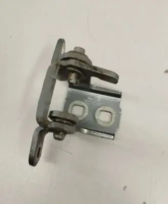 Opel Insignia A Rear door lower hinge A046574