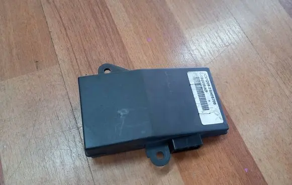 Chrysler Voyager Alarm control unit/module 04686995AD DCV12003SN08700