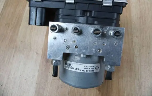 Mazda CX-5 II ABS Pump KL2K437A0A