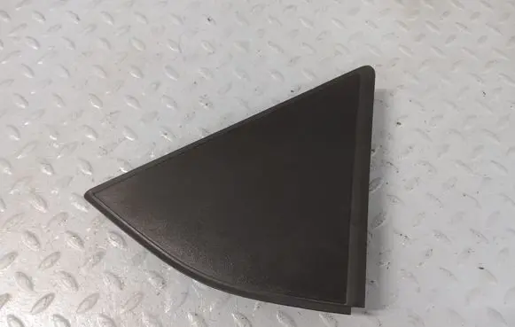 Peugeot Partner III Front door glass trim molding 9817691477