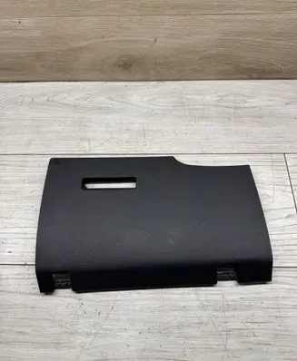 Volkswagen Caddy Fuse box cover 2K1858925