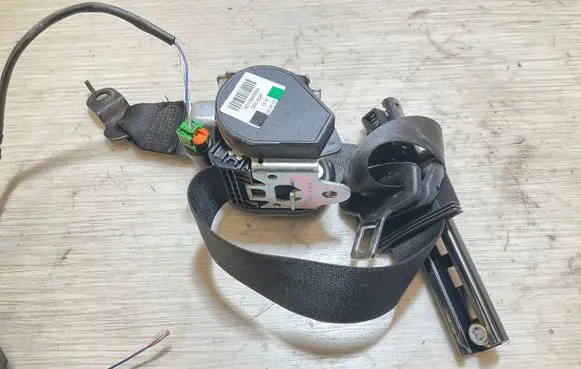 Mercedes-Benz Sprinter W906 Front seatbelt