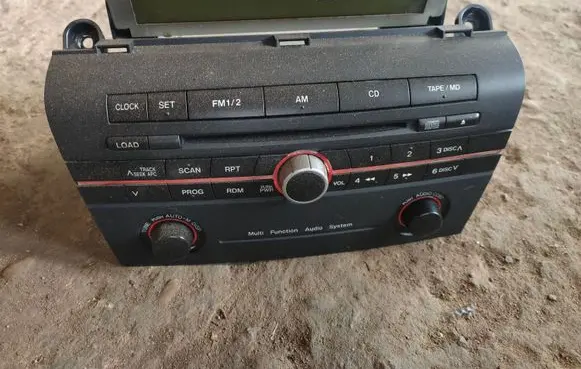 Mazda 3 I Radio/CD/DVD/GPS head unit 14789941
