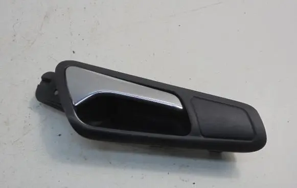 Volkswagen PASSAT B6 Front door interior handle 3C1837114