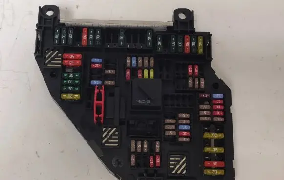 BMW 6 F12 F13 Fuse module 61149264924 49264924