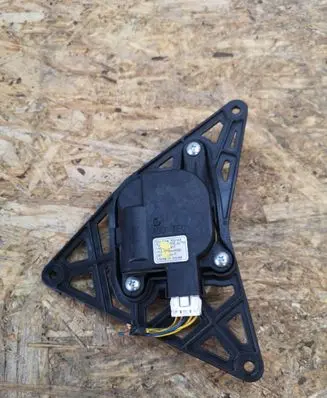 Hyundai H-1, Starex, Satellite Air flap motor/actuator 971544H000