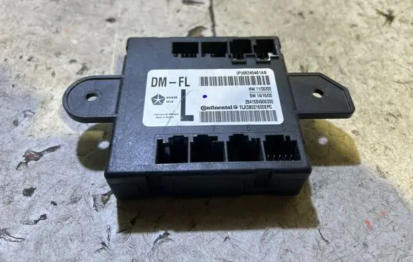 Dodge Durango III Door control unit/module 68245461AB 2841584906300 TLX3B021600EPC
