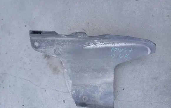 Toyota Prius+ (ZVW40) Rear mudguard 