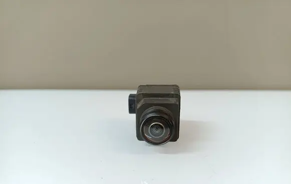 BMW 5 G30 G31 G38 Front bumper camera 173884