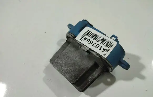 Volkswagen Touareg I Heater blower motor/fan resistor 7L0907521
