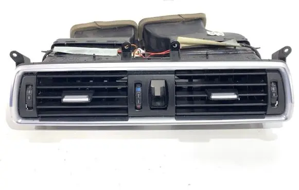 BMW 5 GT F07 Dashboard side air vent grill/cover trim 16828110