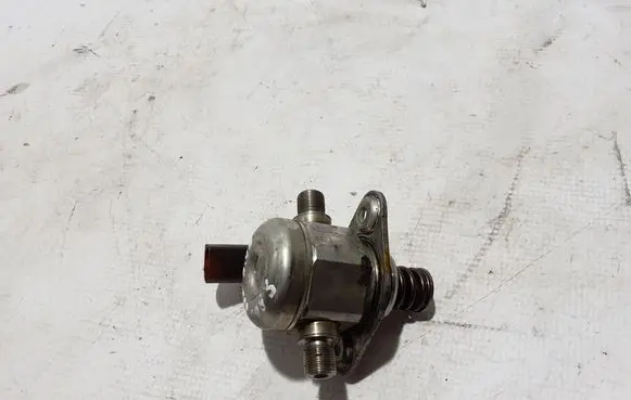 Mercedes-Benz S W223 Fuel injection high pressure pump A2560702600