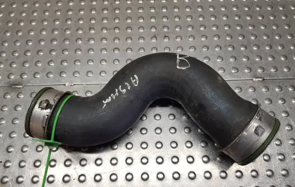 Skoda Octavia Mk2 (1Z) Intercooler hose/pipe S26370593 1K0145832E