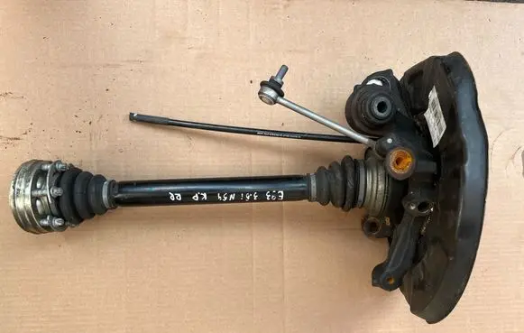 BMW 3 E92 E93 Rear wheel hub spindle/knuckle 7580325 15217580325 33326774807