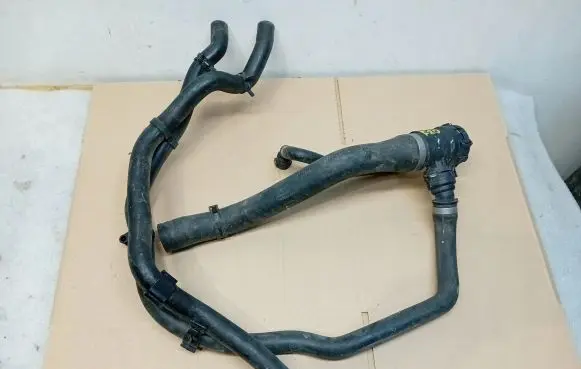 BMW 1 F20 F21 Engine coolant pipe/hose