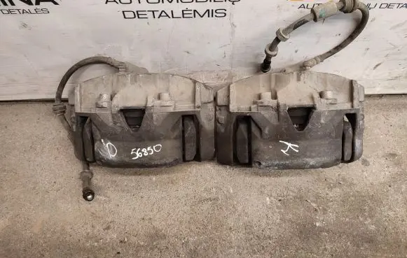 Volvo XC70 Front brake caliper