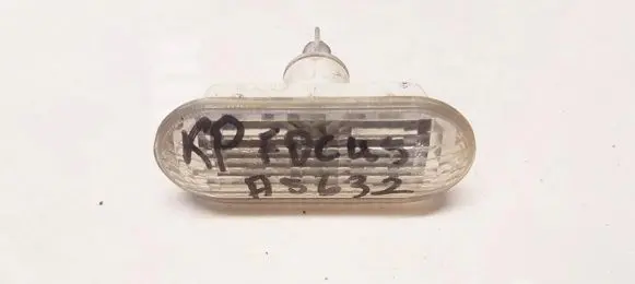 Ford Focus Front fender indicator light 4M5A13K309AA 4M5A-13K309-AA