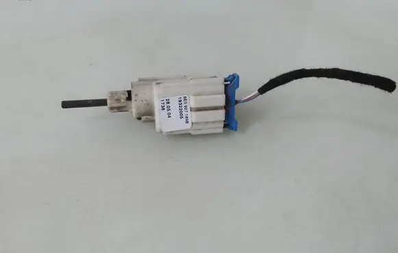 Volkswagen Transporter - Caravelle T5 Clutch pedal sensor 8E0927189B