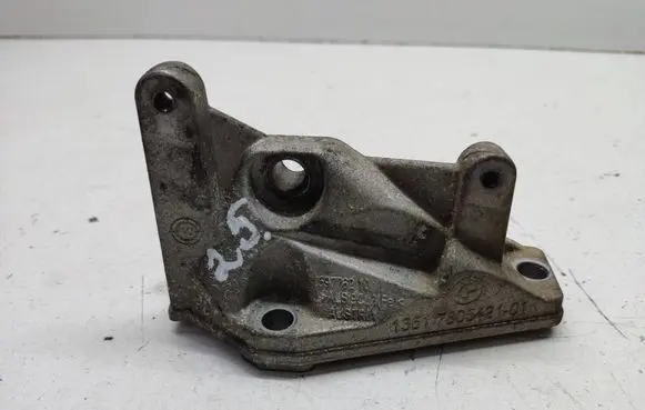 BMW X5 E70 Engine mounting bracket 7805421 13517805421 597762